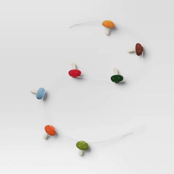 NWT - 6' Colorful Fabric Mushroom Christmas Decorative Wall Garland - Picture 2 of 4